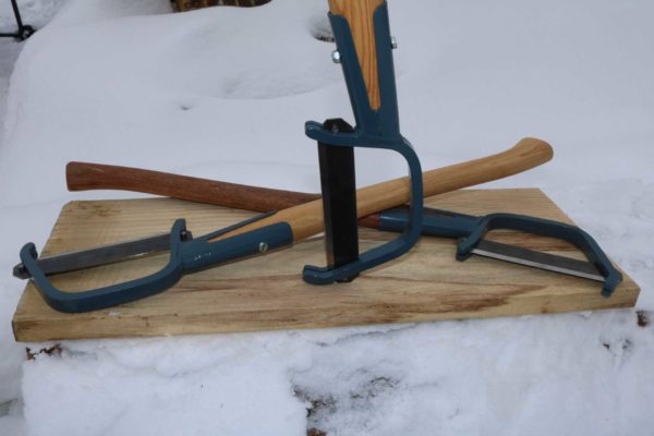 Branch cutting Axe - Image 8